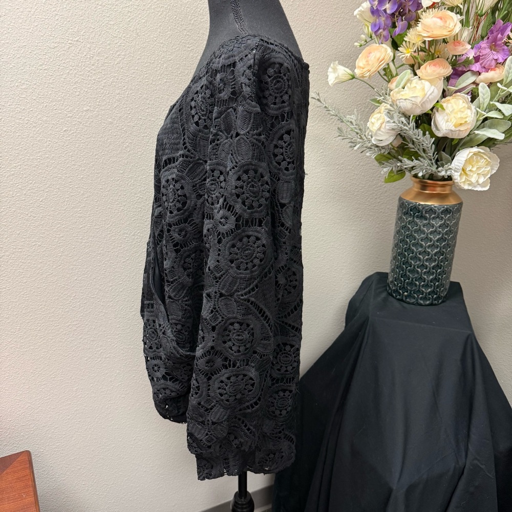 🌸 BloomChic Black Crochet Lace Blouse US 26 Plus Size Long Sleeve Boho Festival - Picture 2 of 8